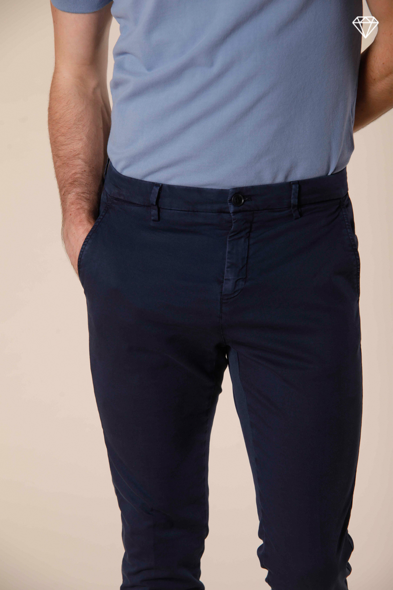 Osaka Herren Chino Hose aus Baumwolle und Tencel Carrot Fit ①