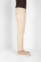 Osaka 1 Pinces Hose Chino Herren aus Satin aus Baumwolle und Seide carrot fit ①