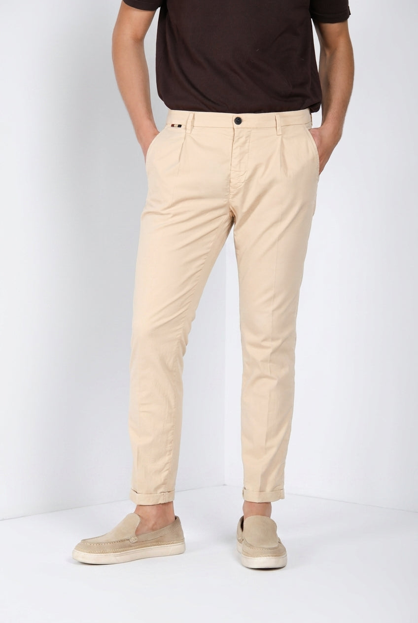 Osaka 1 Pinces Hose Chino Herren aus Satin aus Baumwolle und Seide carrot fit ①
