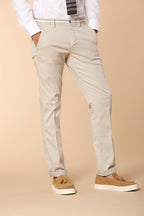 Torino Summer pantalón chino hombre en twill de algodón y lyocell slim fit
