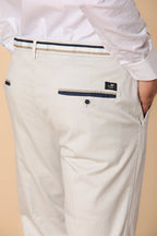 Torino Summer pantalón chino hombre en twill de algodón y lyocell slim fit