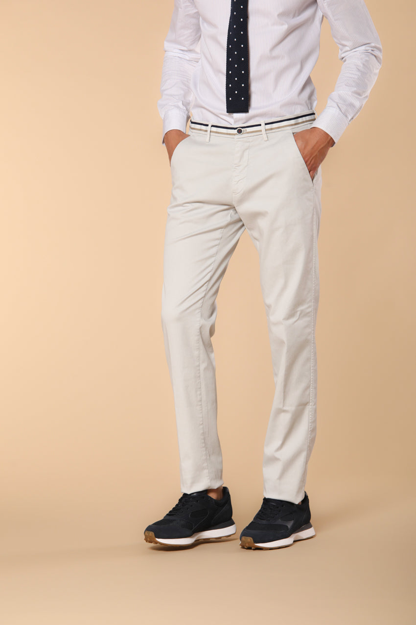 Torino Summer pantalón chino hombre en twill de algodón y lyocell slim fit