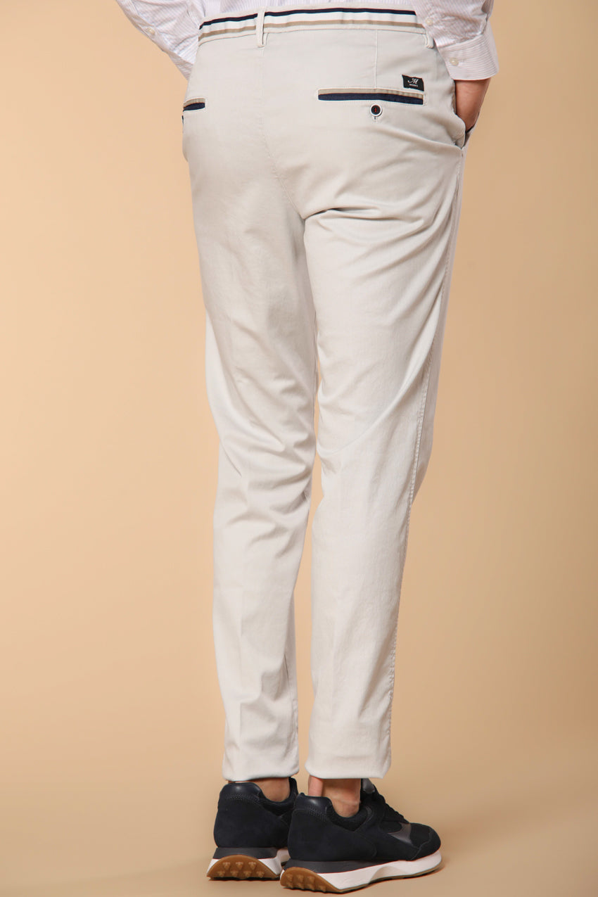 Torino Summer pantalón chino hombre en twill de algodón y lyocell slim fit