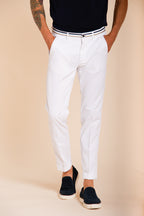 Torino Summer pantalón chino hombre en twill de algodón y lyocell slim fit