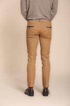 Foto 5 Torino Winter pantalone chino uomo in gabardina stretch slim fit