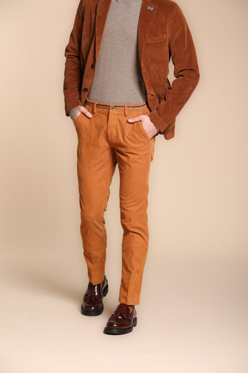 Torino Winter pantalón chino hombre en terciopelo de 1000 líneas slim fit