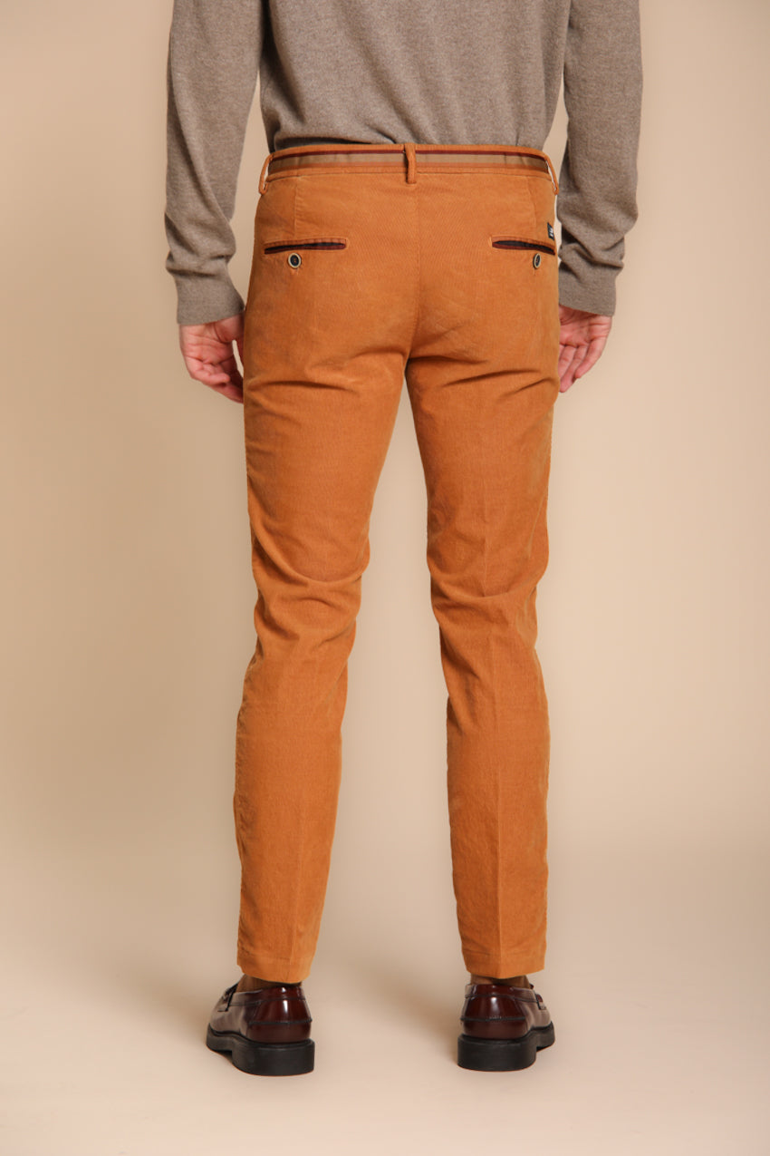 Torino Winter pantalón chino hombre en terciopelo de 1000 líneas slim fit