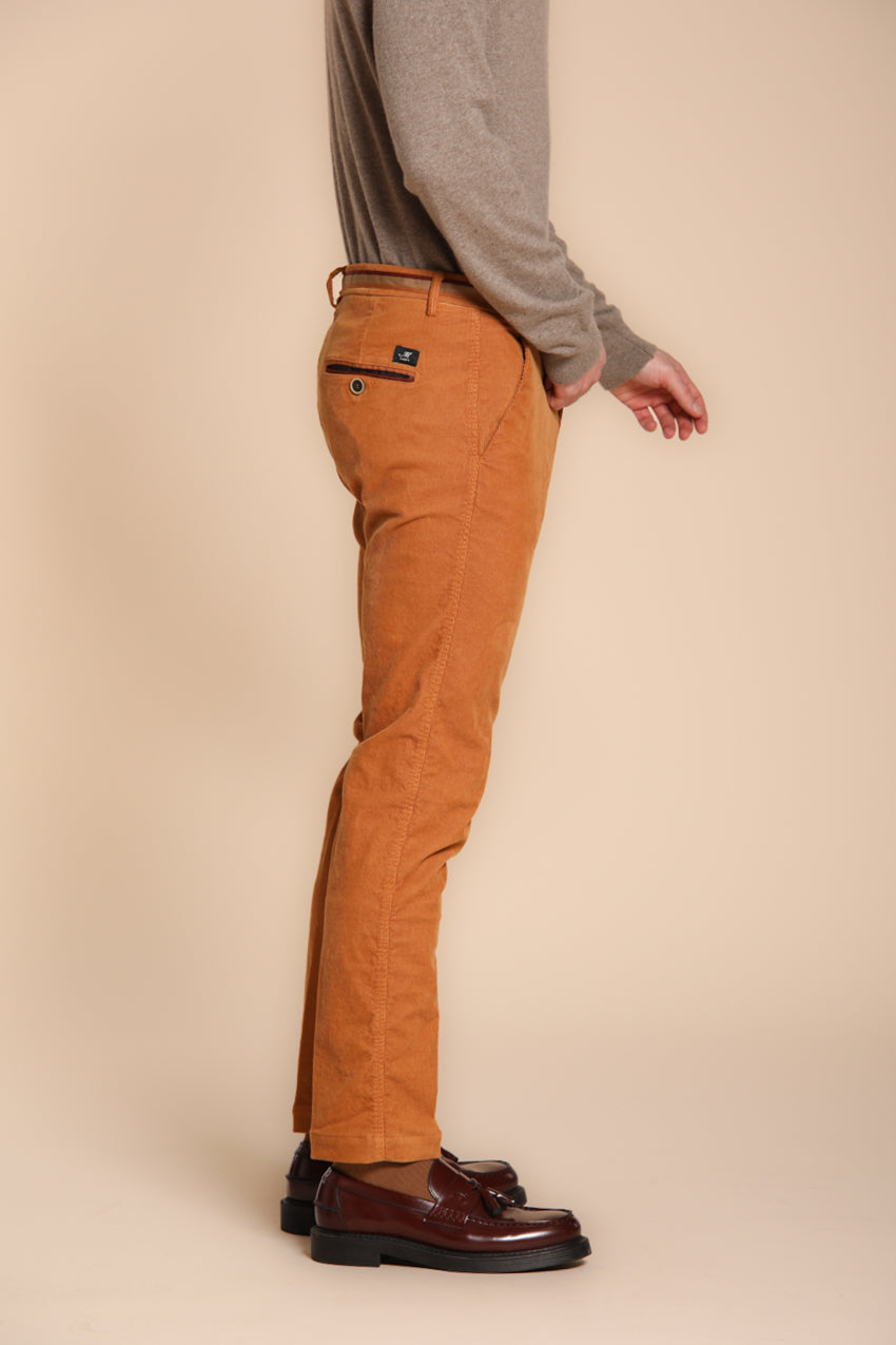 Torino Winter pantalón chino hombre en terciopelo de 1000 líneas slim fit