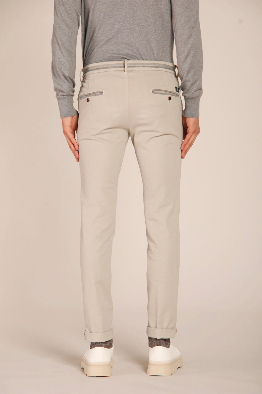 immagine 5 di pantalone chino uomo modello Torino Elegance, di colore grigio, fit slim di Mason's