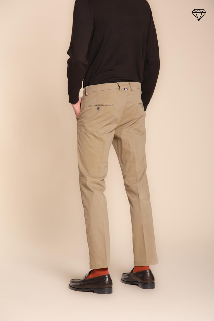 Torino pantalón chino hombre en gabardina slim fit ①