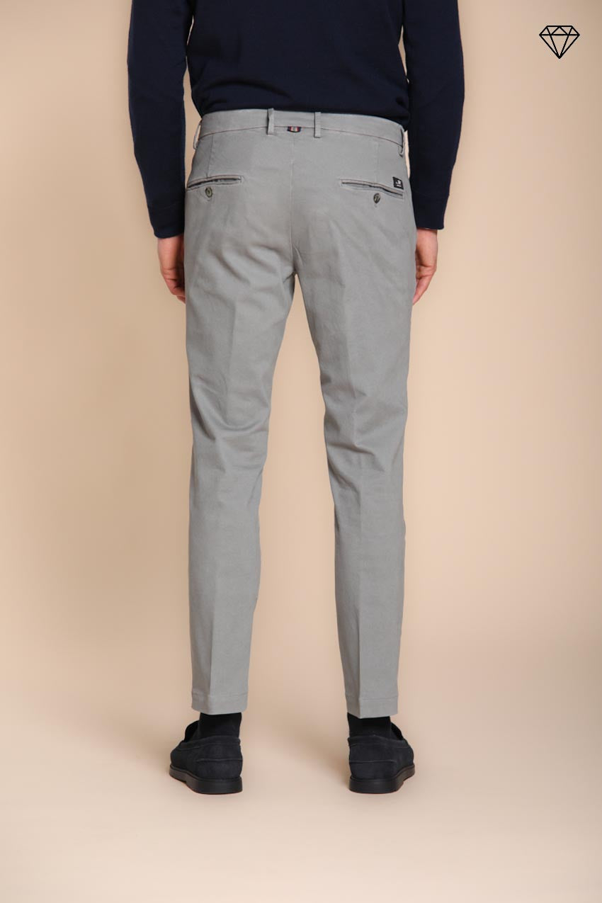Torino pantalón chino hombre en gabardina slim fit ①