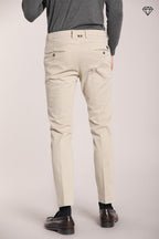 Foto 4 Torino pantalone chino uomo in gabardina slim fit ①