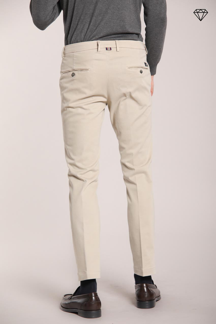 Torino pantalón chino hombre en gabardina slim fit ①