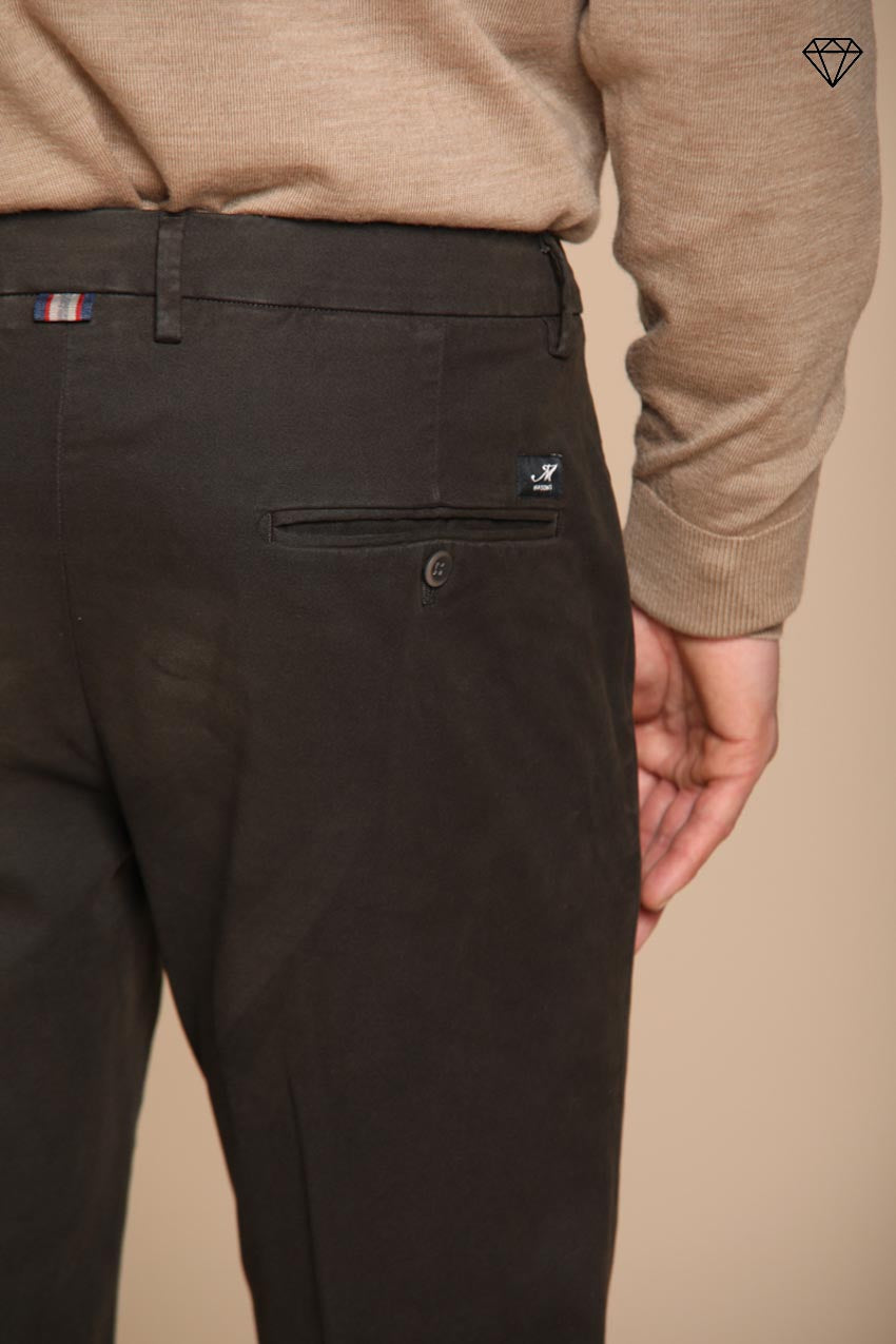 Torino pantalón chino hombre en gabardina slim fit ①