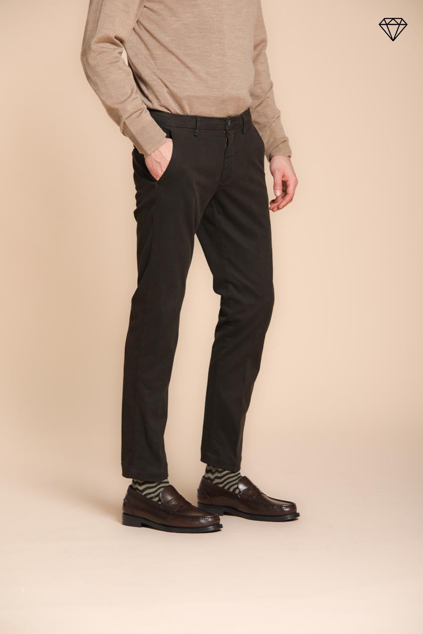 Torino pantalón chino hombre en gabardina slim fit ①