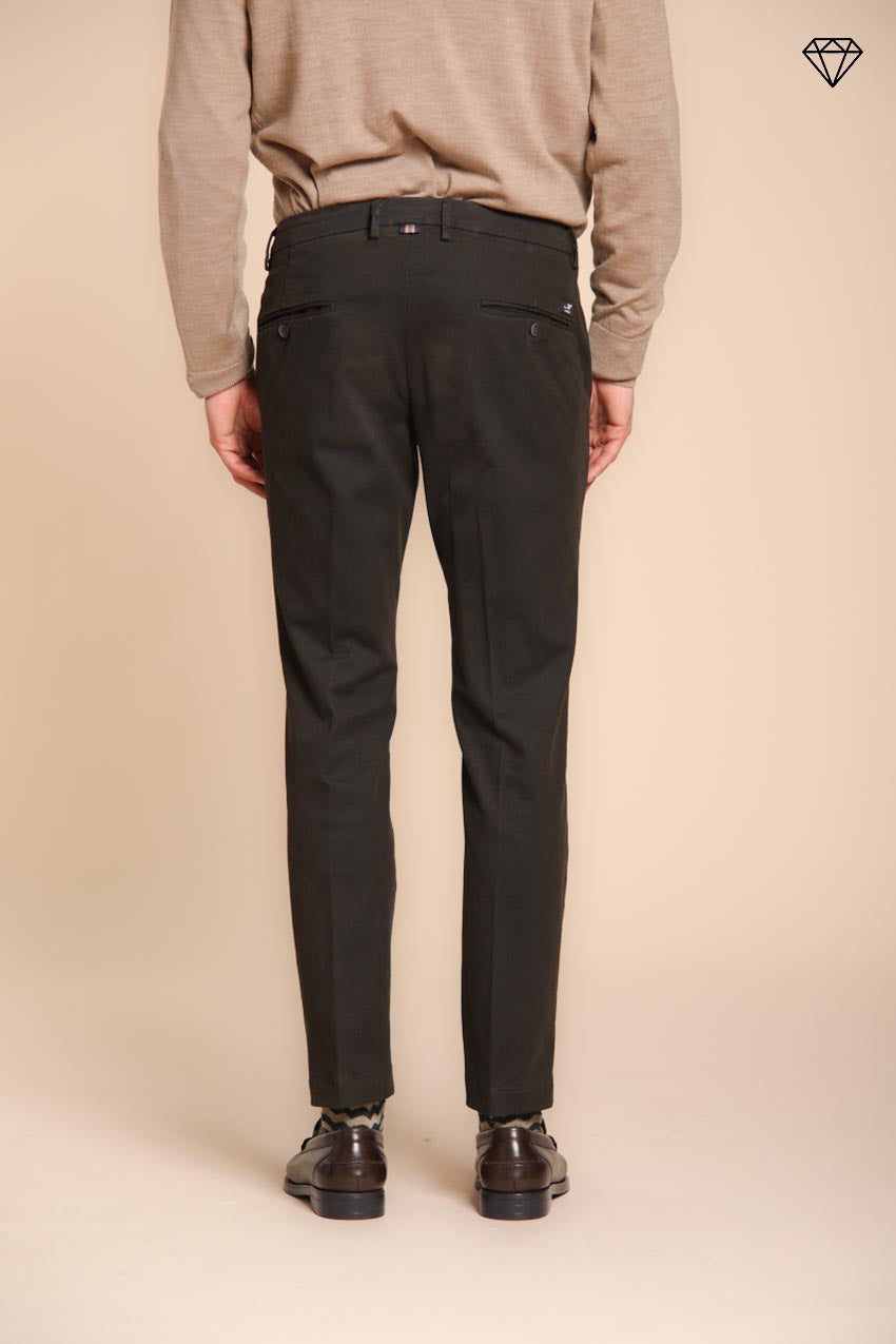 Torino pantalón chino hombre en gabardina slim fit ①