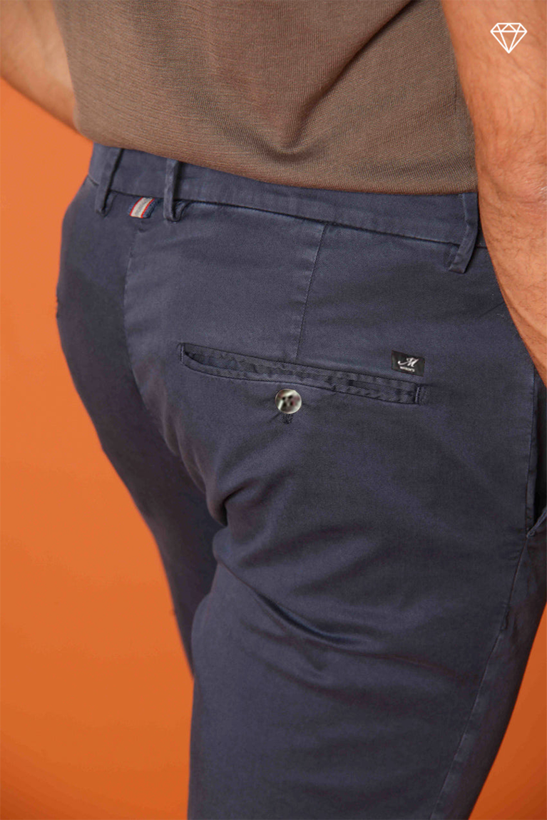 Torino pantalon chino homme en fine tricotine de coton et lyocell slim fit ①