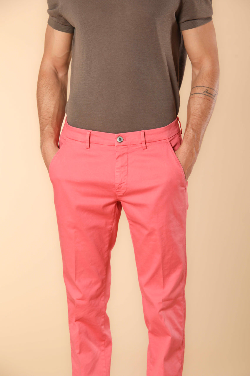 New York pantalón chino hombre en raso elástico regular fit ①