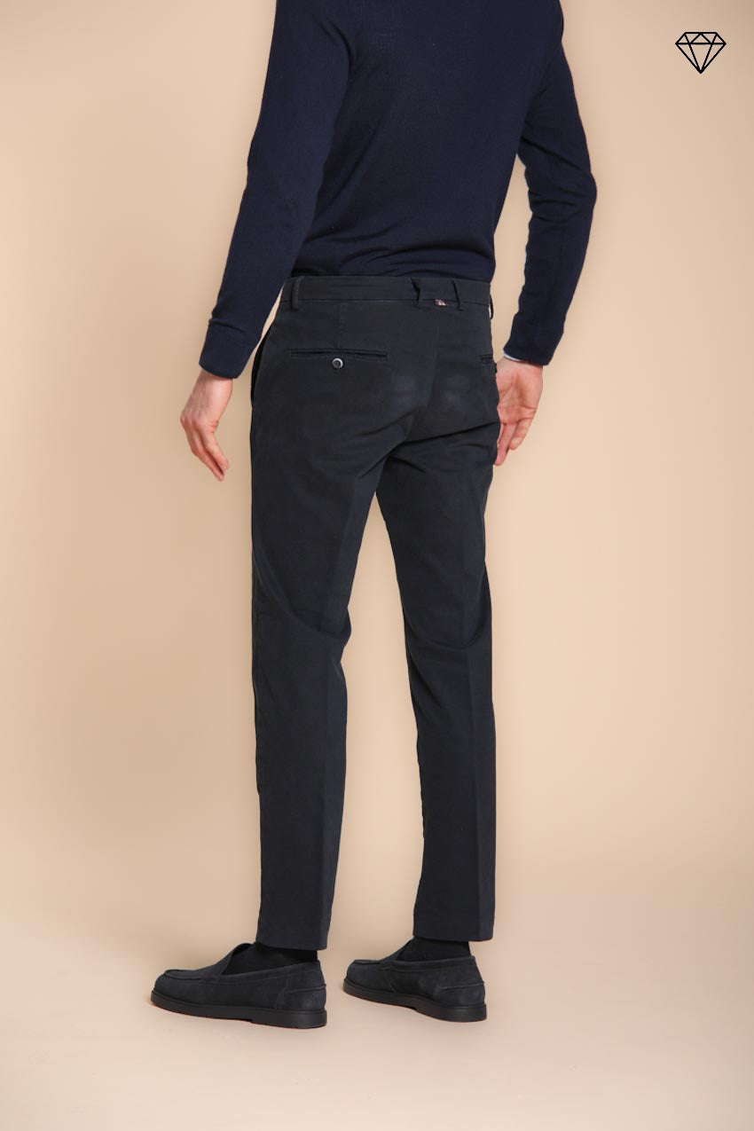 Torino pantalón chino hombre en gabardina slim fit ①