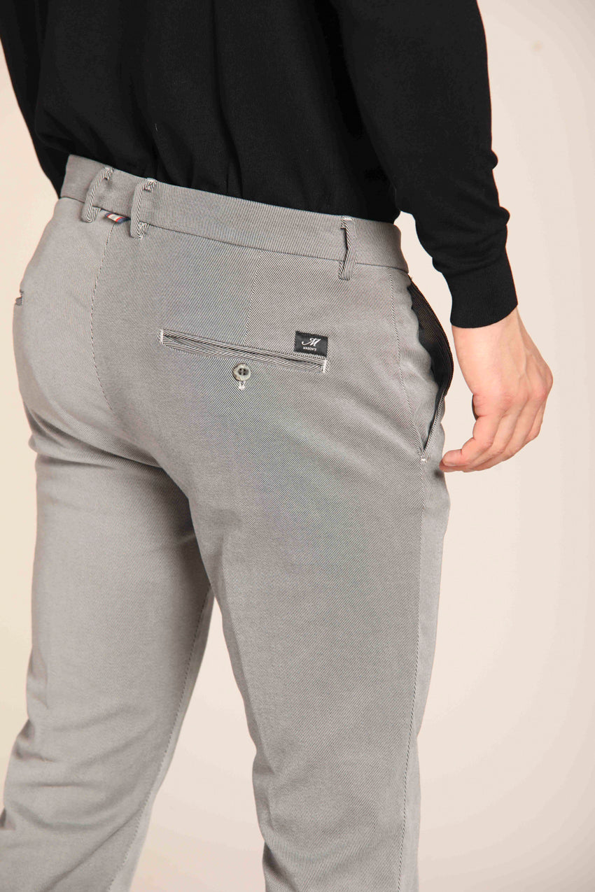 immagine 4 di pantalone chino uomo modello Torino Style, con microfantasia, colore grigio, fit slim di Mason's