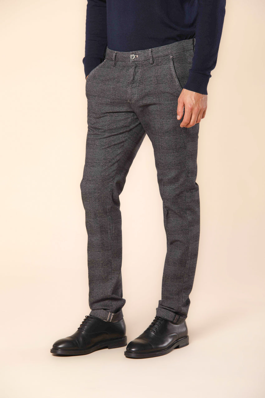 Torino pantalón chino hombre en algodón stretch con estampado de Principe de Gales slim