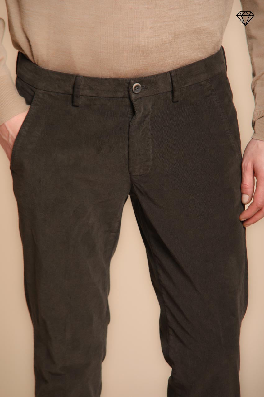 Torino pantalone chino uomo in velluto 1500 righe slim fit  ①