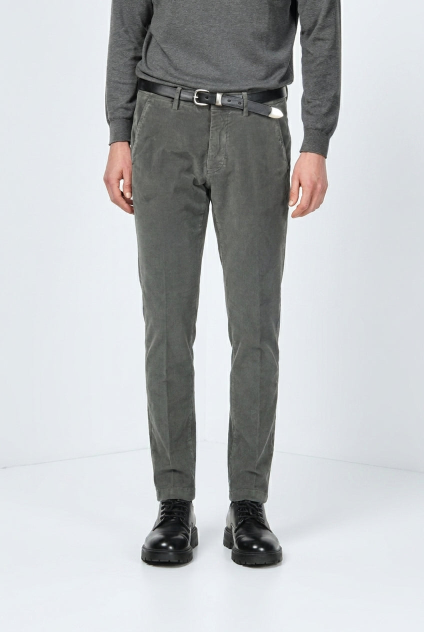 Torino pantalone chino uomo in velluto 1000 righe slim fit ①