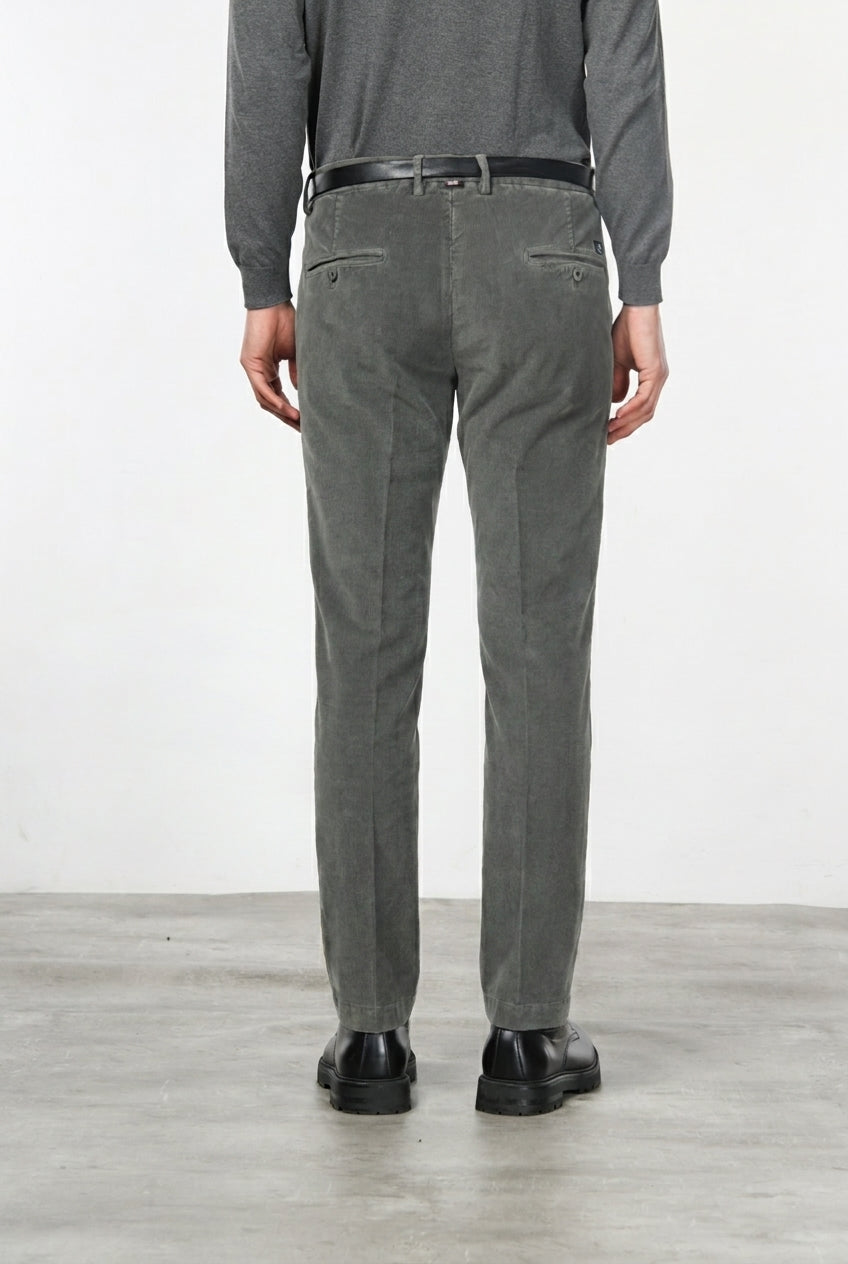 Torino pantalone chino uomo in velluto 1000 righe slim fit ①