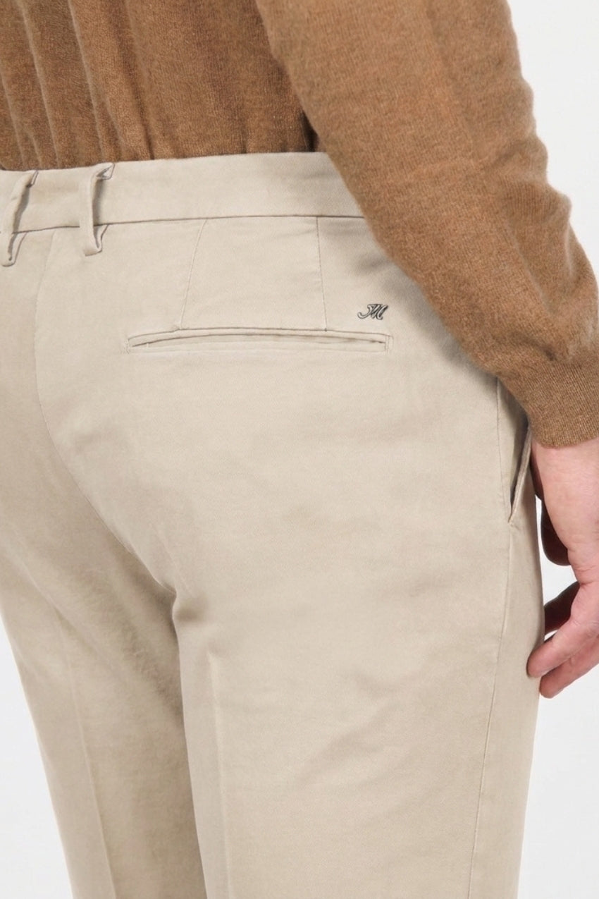 Torino Flex men’s chino pants in satin with slim fit ①
