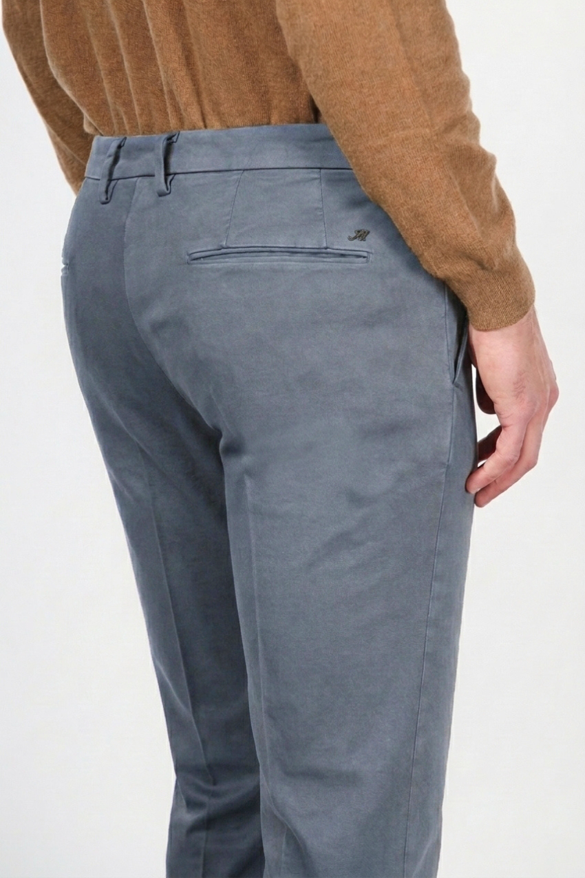 Torino Flex men’s chino pants in satin with slim fit ①
