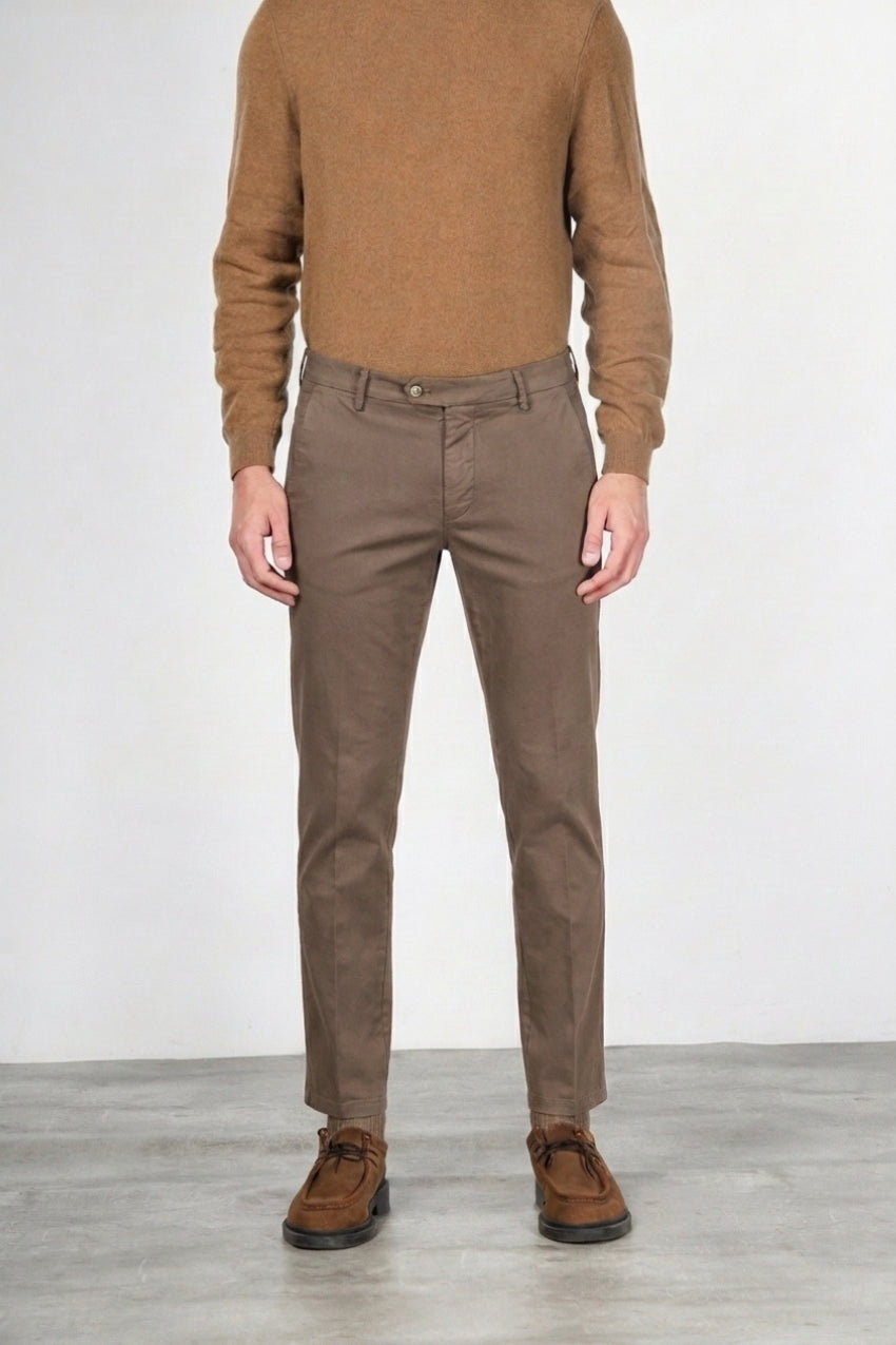 Torino Flex men’s chino pants in satin with slim fit ①