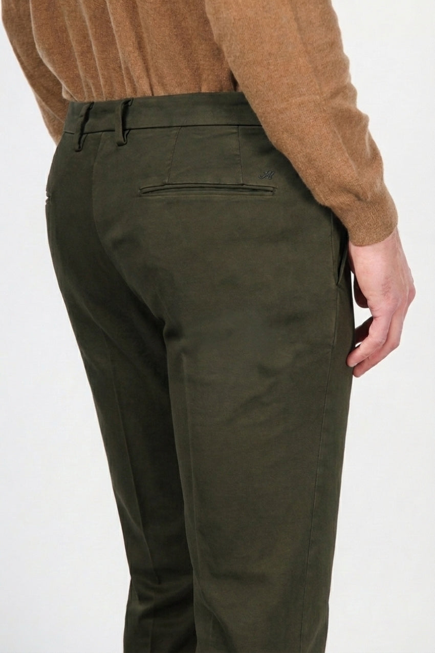 Torino Flex men’s chino pants in satin with slim fit ①