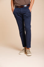 Torino Flex pantalón chino hombre en gabardina stretch slim fit ①