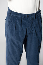 Boston 2 Pinces men’s chino trousers in 500 wale corduroy relaxed fit