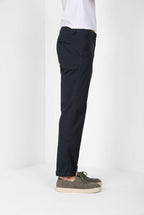 Madison M74 pantalón chino hombre en twill ligero stretch carrot fit