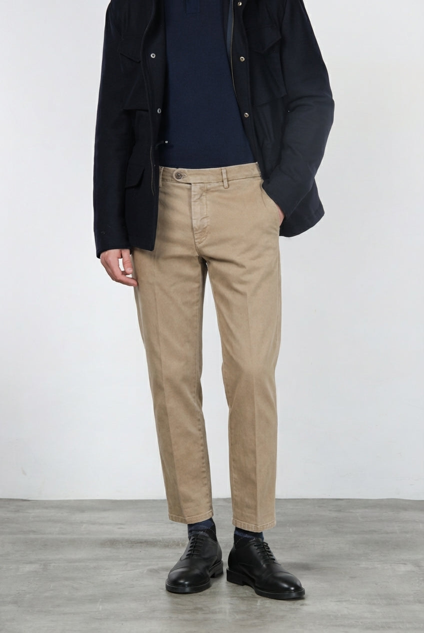 Garden pantalón chino de hombre en bull stretch carrot fit
