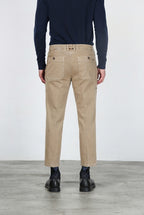 Garden pantalón chino de hombre en bull stretch carrot fit
