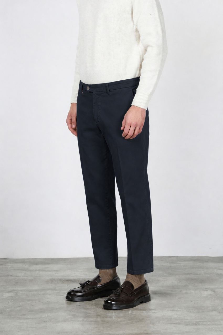 Garden Men's Chino Pants in Stretch Bull Fabric, Carrot Fit
