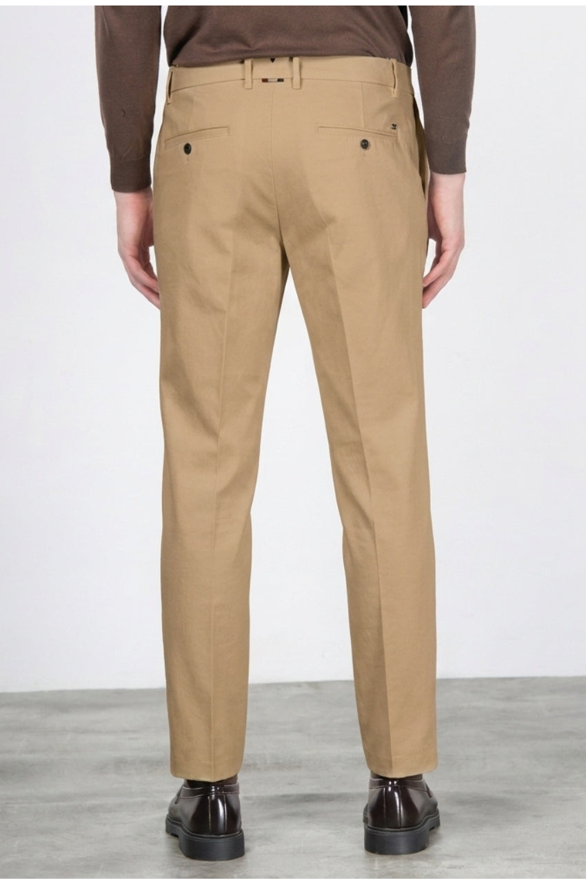 Paris pantalone chino uomo in tricotina stretch carrot fit