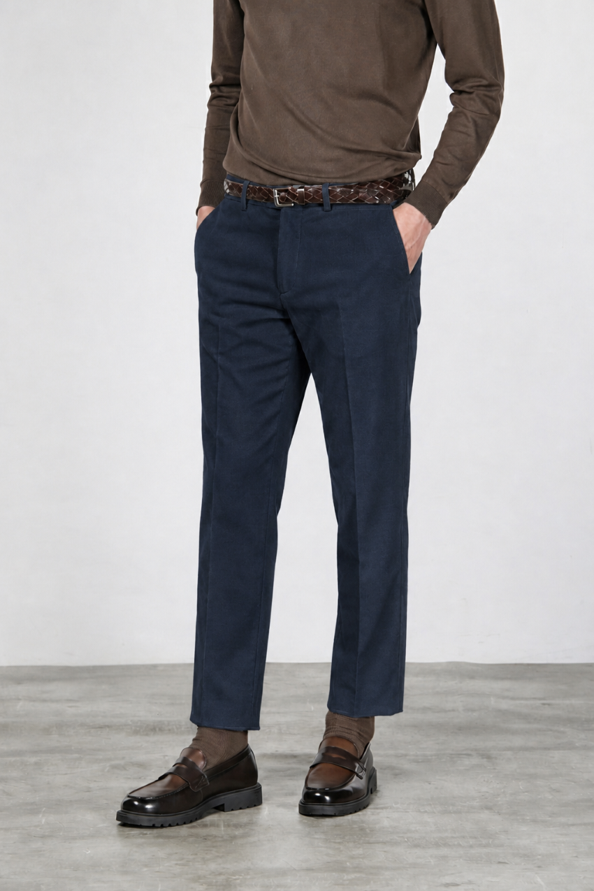 Paris Herren-Chinohose aus Cord mit 1000 Rippen Stretch Carrot Fit ①