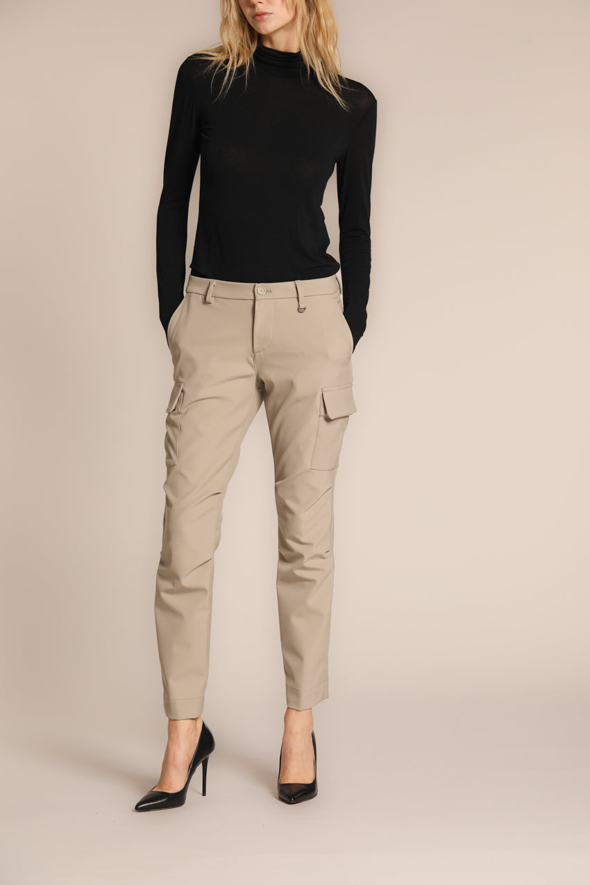 immagine 1 di pantalone cargo donna, modello Chile City, colore beige chiaro, fit curvy di mason's