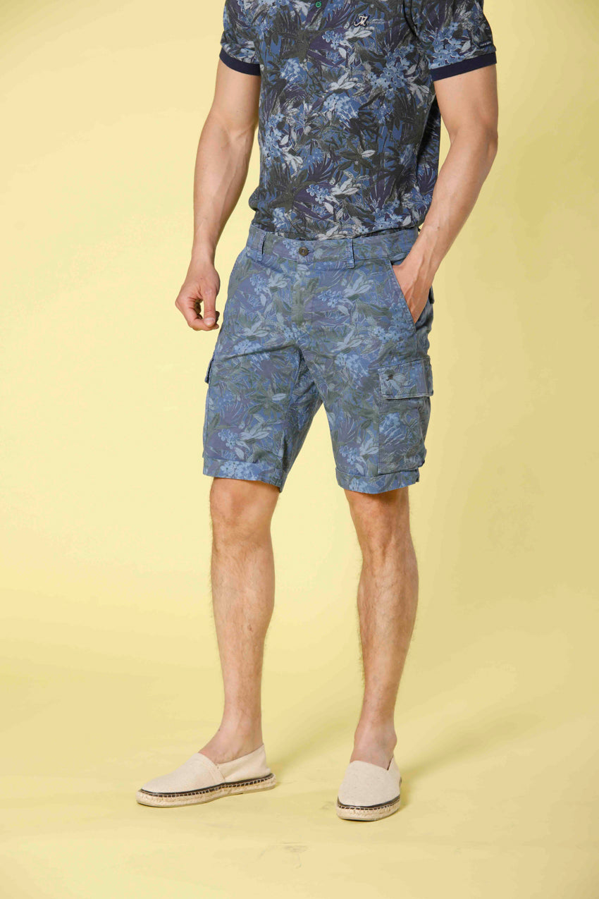 image 1 de bermuda cargo homme en coton avec motif floreal modèle chile en bleu royal slim fit de mason's