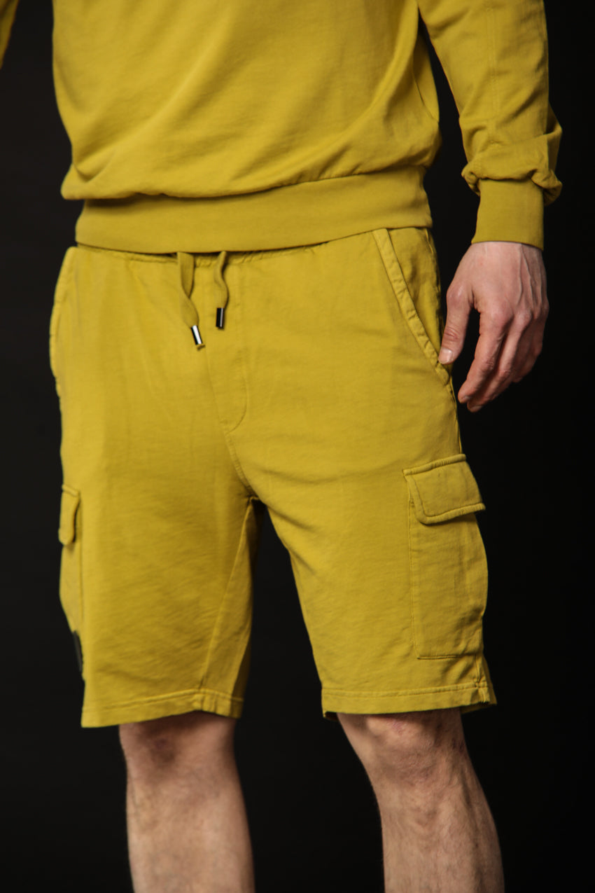 immagine 1 di bermuda cargo uomo modello Chile colore verde lime regular fit di Mason's