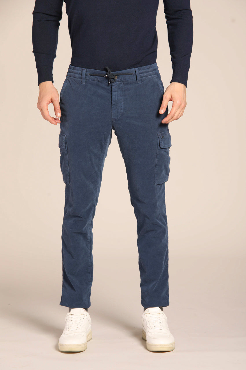 immagine 1 di cargo jogger uomo modello Chile in blu navy fit extra slim di Mason's