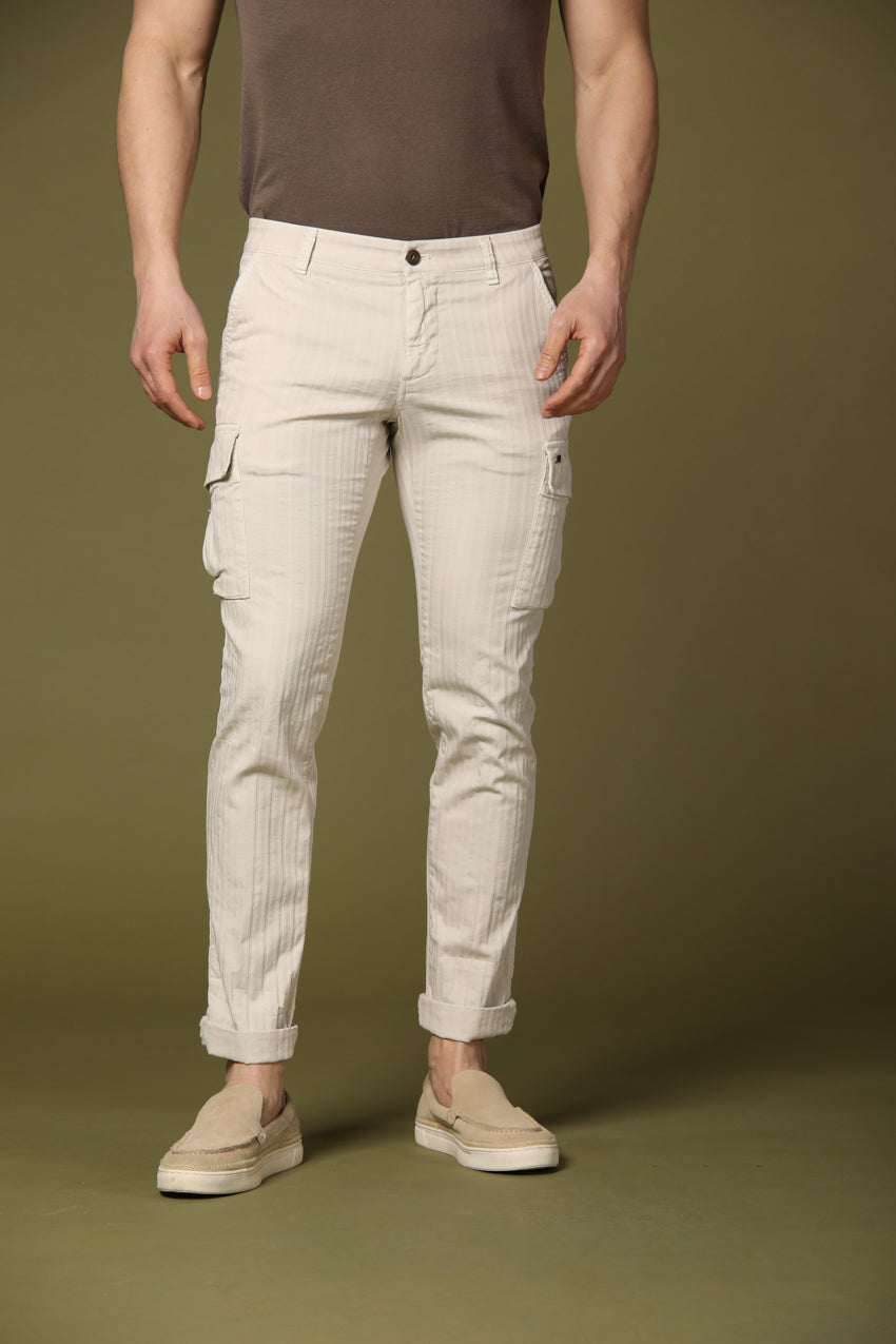 immagine 1 di pantalone cargo uomo modello Chile colore stucco fit extra slim di Mason's