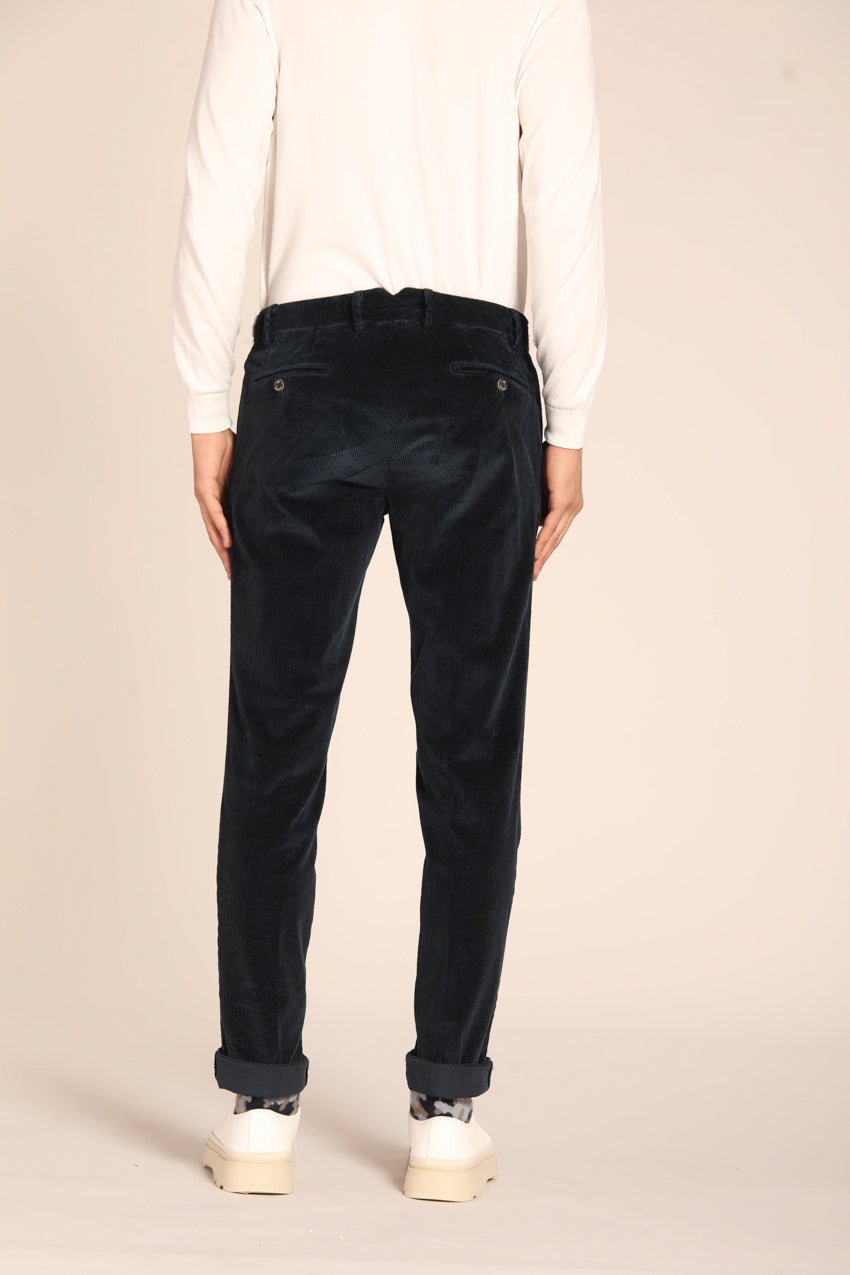 Immagine 4 di Genova Style pantalone chino uomo in velluto 500 righe regular fit