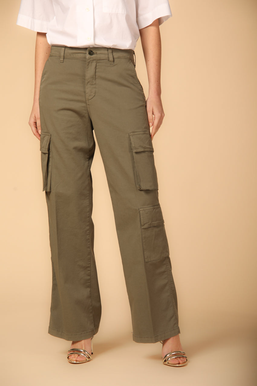 immagine 1 di pantalone cargo donna modello Havana in verde militare fit relaxed di Mason's