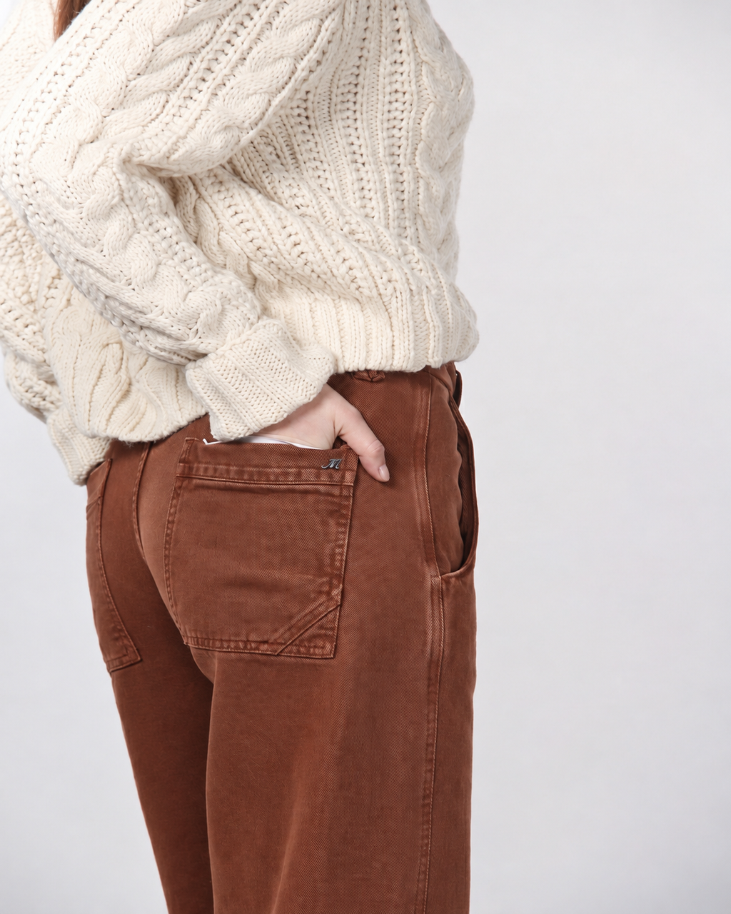 Violette pantalón chino de mujer en twill balloon fit ①
