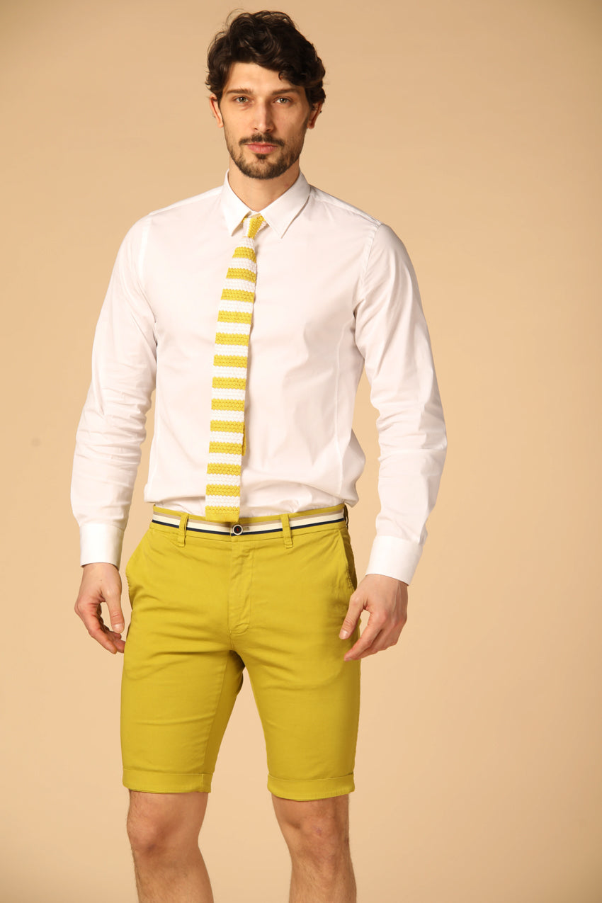 Image 1 de bermuda chino pour homme modèle London Summer en vert lime, coupe régulière de Mason's