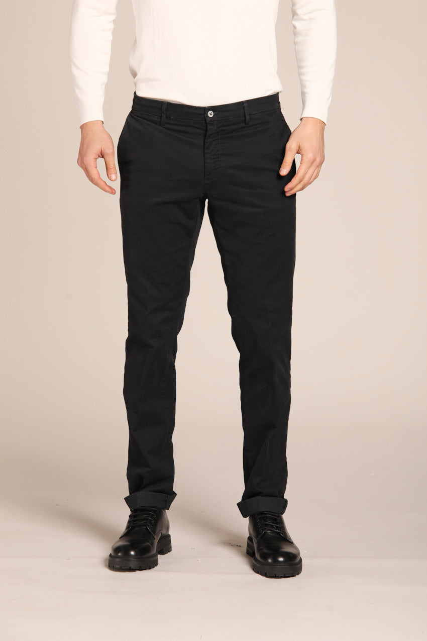 immagine 1 di pantalone chino uomo modello New York, di colore antracite fit regular di mason's